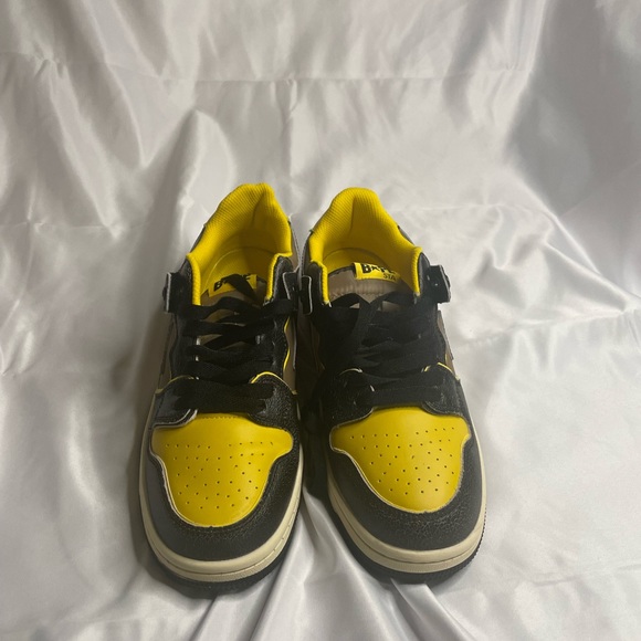 Men’s Bapes - Picture 3 of 4